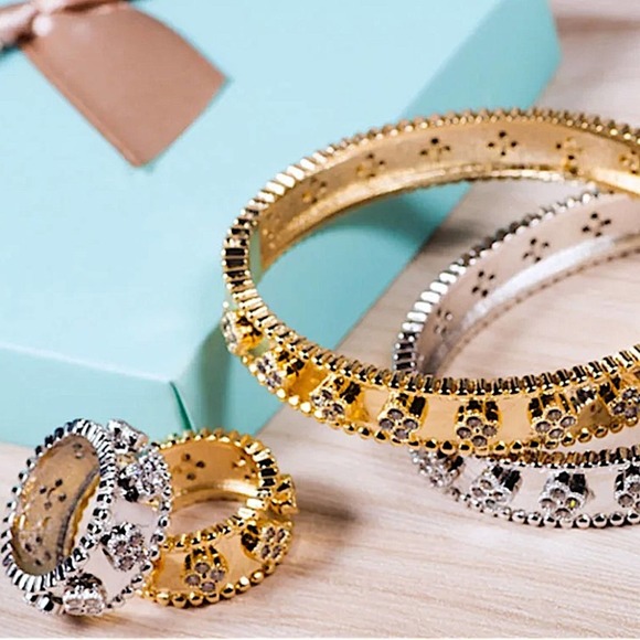 Platinum Four Leaf Clover Bangle Bracelet Matching Ring Set - Picture 8 of 9